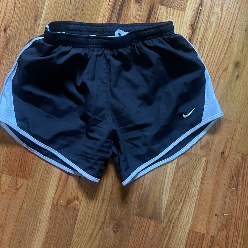 Nike girls running shorts in size large